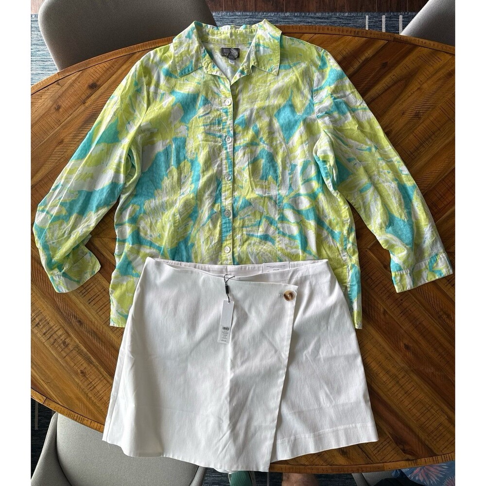 Chico’s tropical button-up shirt + skort bundle - Picture 3 of 12